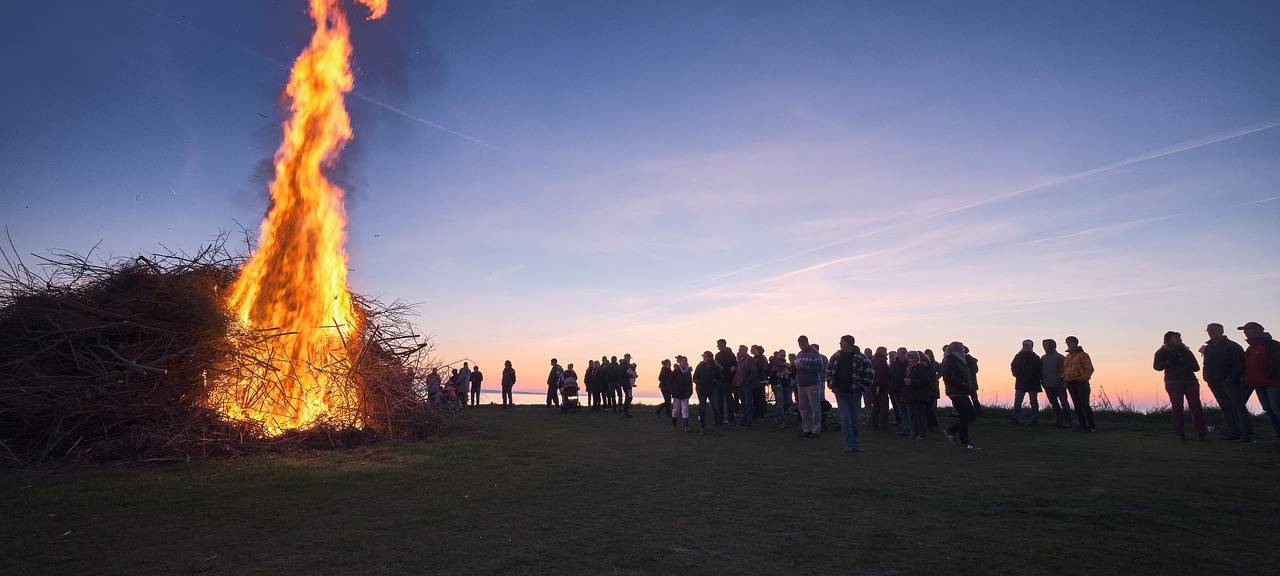 Osterfeuer in der RADIO RST Region